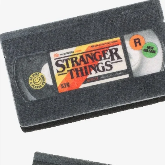 NWT STRANGER THINGS 2 VHS TAPE SPONGES - Picture 3 of 4